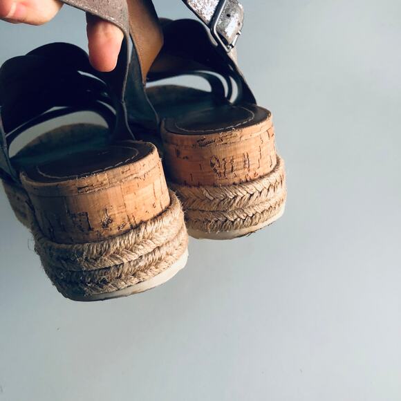 Trask 'Randi' Women's 9.5 Pewter Platform Sandal Strappy - Picture 7 of 12